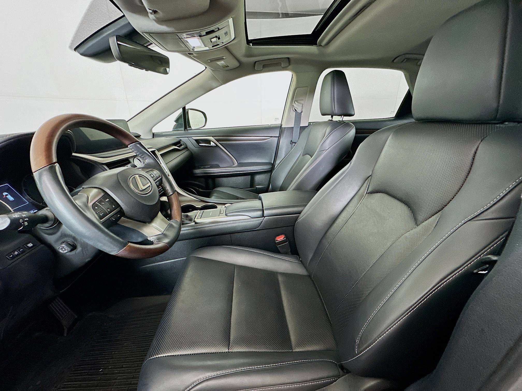 Used 2022 Lexus RX 350 FWD w/ Premium Package image 13