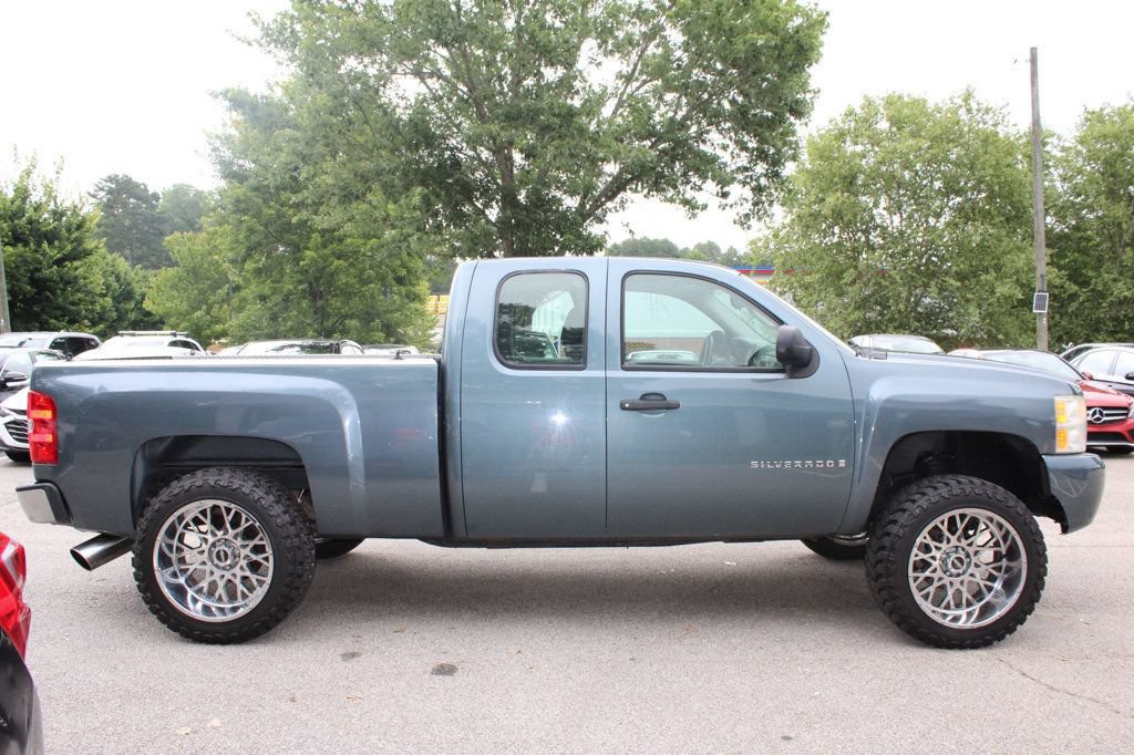 Used 2008 Chevrolet Silverado 1500 W/T w/ LS Package RWD image 5