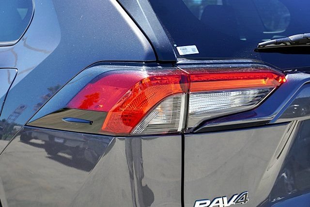 Used 2025 Toyota RAV4 LE FWD image 7