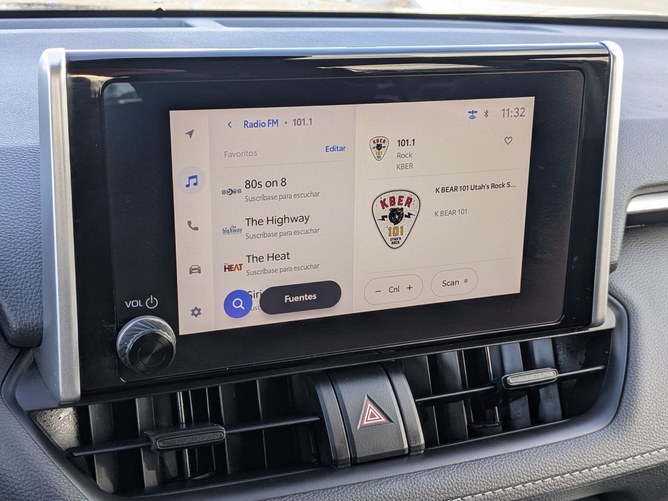 Used 2023 Toyota RAV4 LE image 21