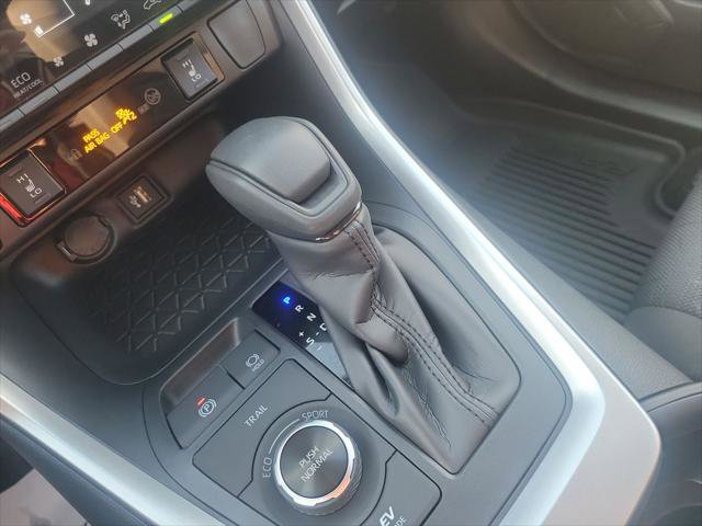 Certified 2025 Toyota RAV4 XLE w/ Convenience Package image 27