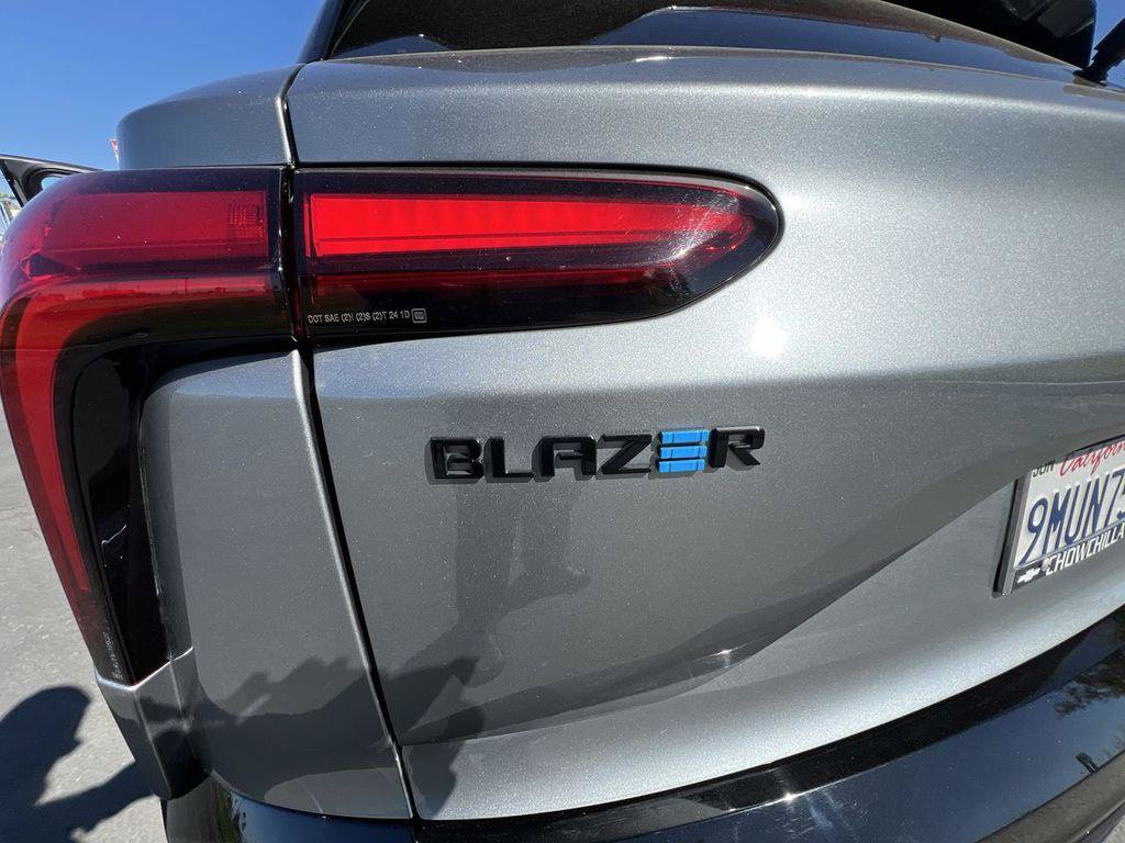Certified 2024 Chevrolet Blazer EV RS AWD/4WD image 32