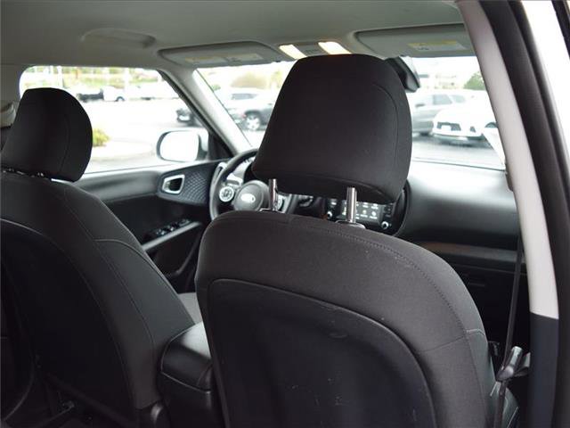 Used 2021 Kia Soul S image 32