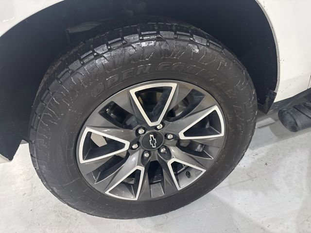 Used 2024 Chevrolet Suburban Z71 w/ Z71 Off-Road Package image 41