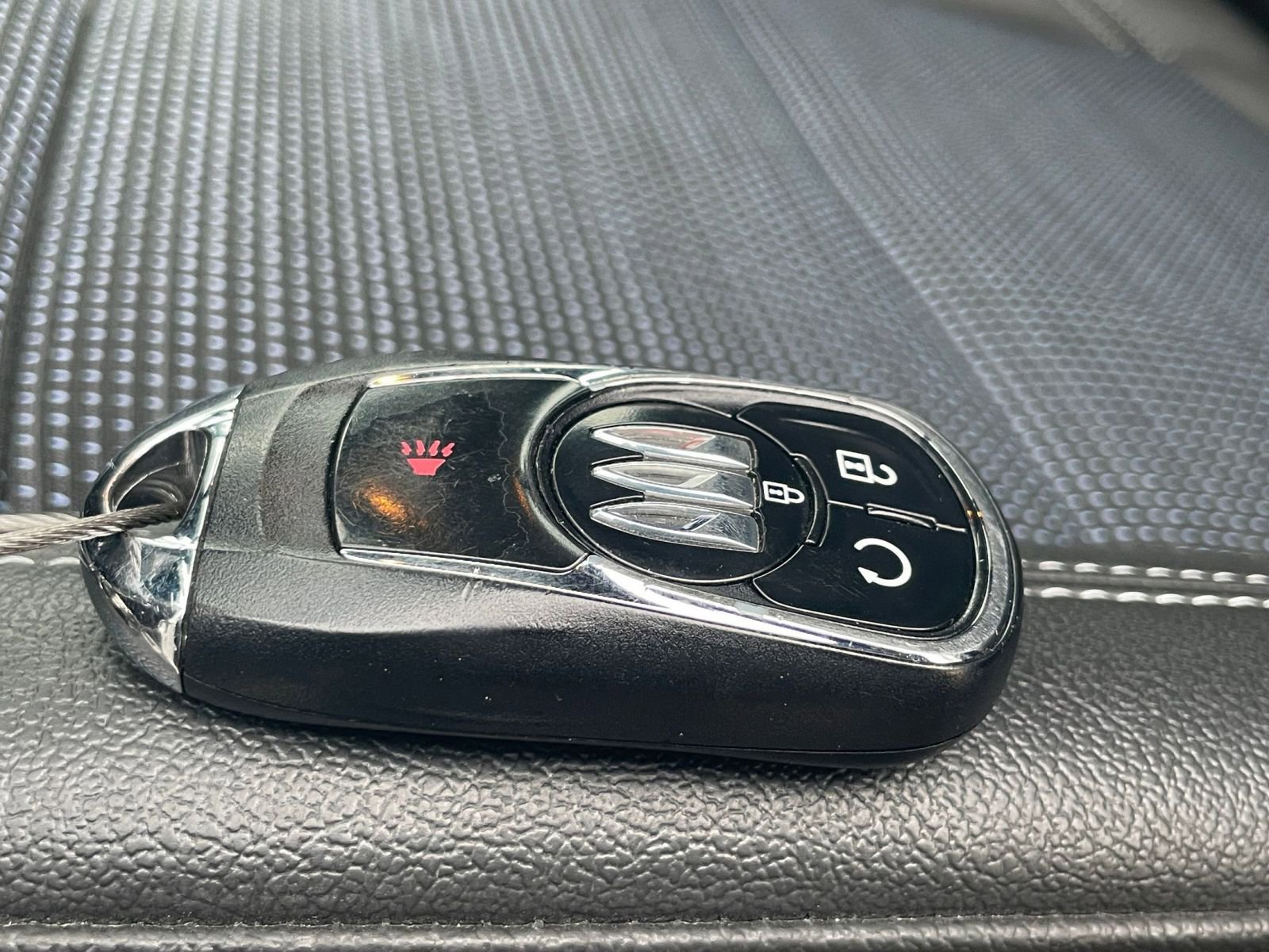 Used 2025 Buick Envista Preferred image 28