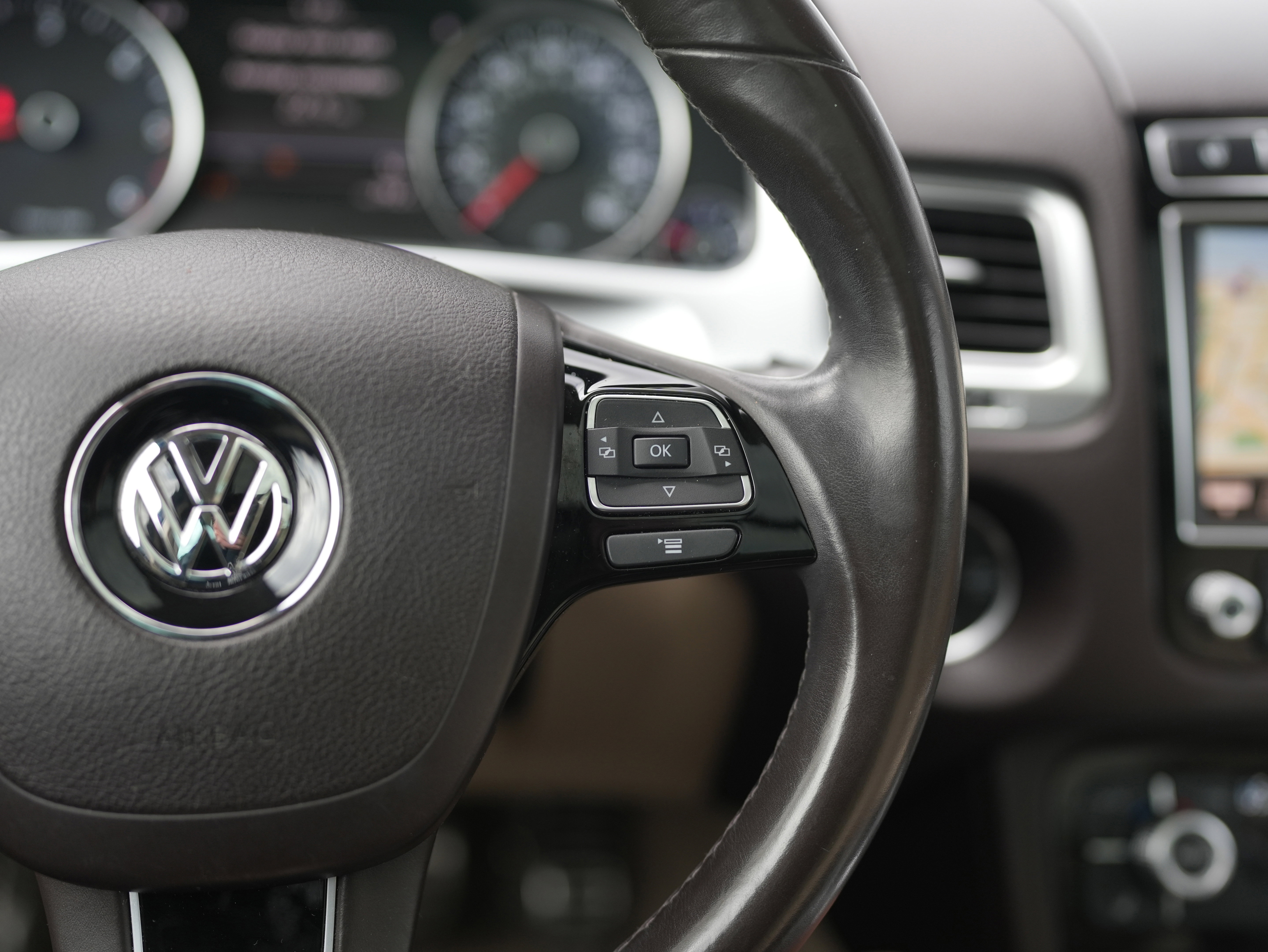 Used 2015 Volkswagen Touareg Executive AWD/4WD image 20