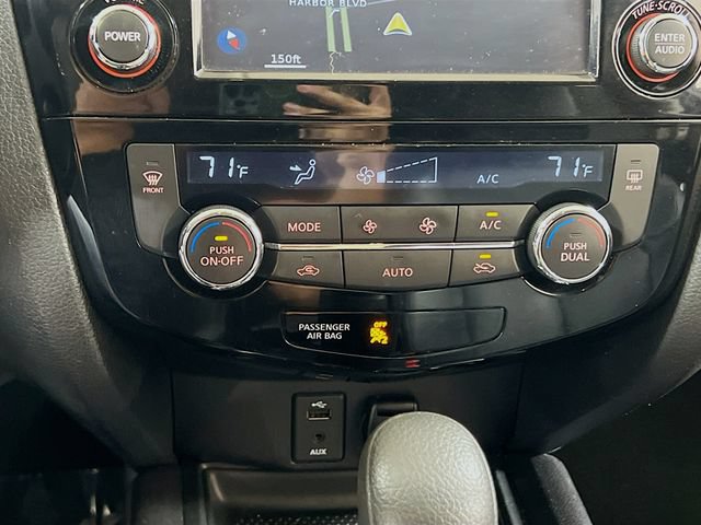 Used 2015 Nissan Rogue SL w/ SL Premium Package FWD image 16