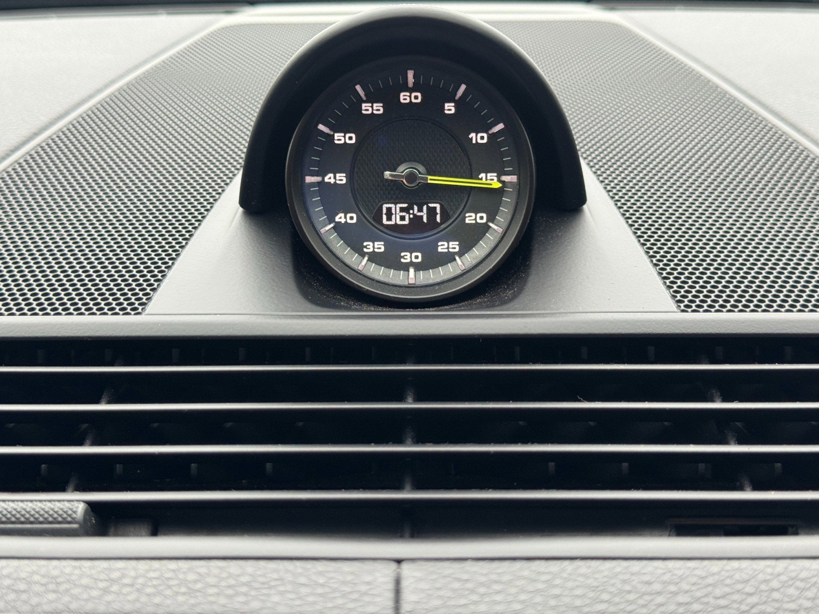 Used 2022 Porsche Panamera 4 AWD/4WD image 26