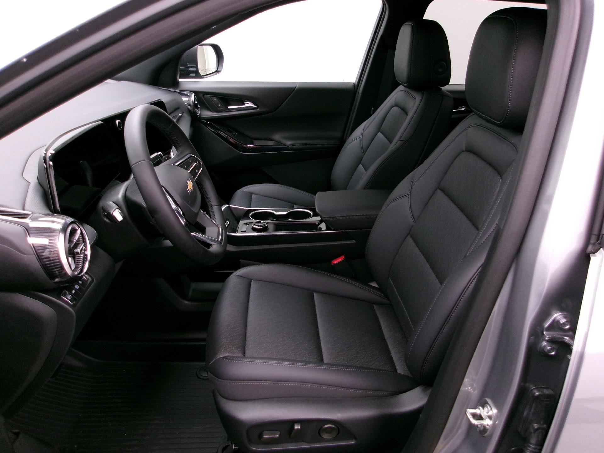 New 2026 Chevrolet Equinox LT AWD/4WD image 9