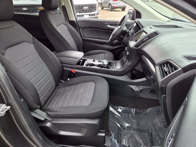 Used 2020 Ford Edge SE FWD image 15