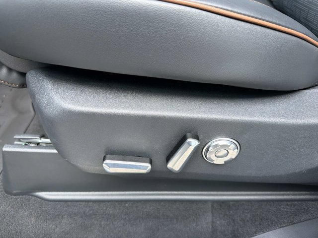 New 2027 Lincoln Navigator L Black Label AWD/4WD image 12