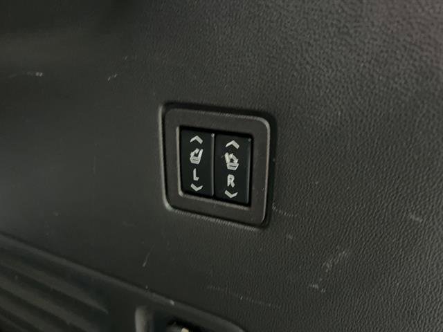 Used 2022 Chevrolet Traverse High Country w/ LPO, Floor Liner Package image 12