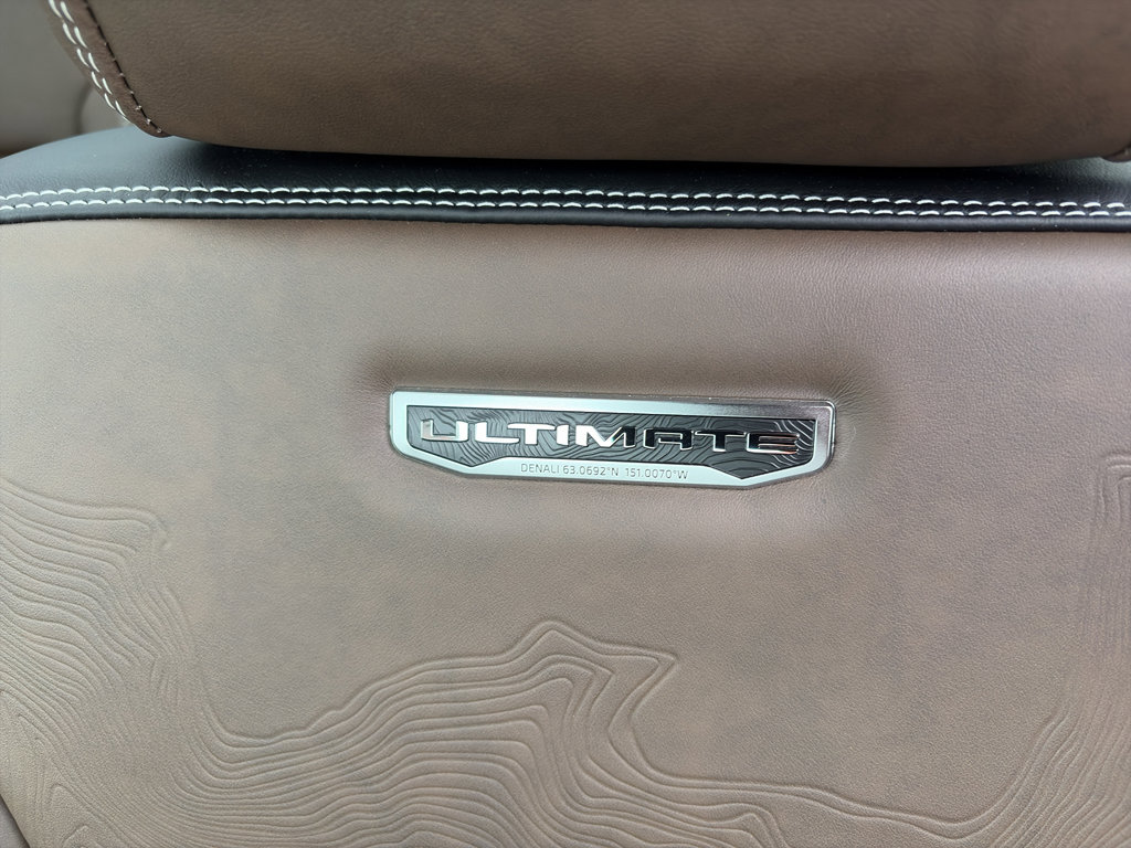 Used 2026 GMC Acadia Denali Ultimate w/ LPO, Floor Liner Package image 27