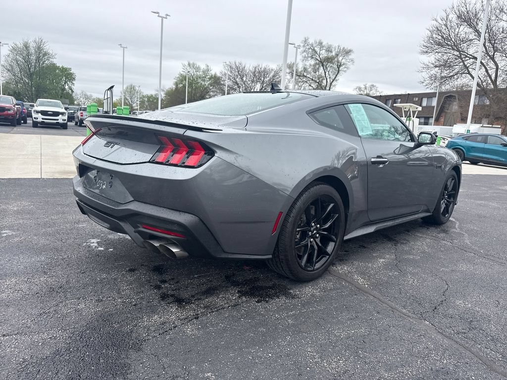 Used 2025 Ford Mustang GT Premium RWD image 8