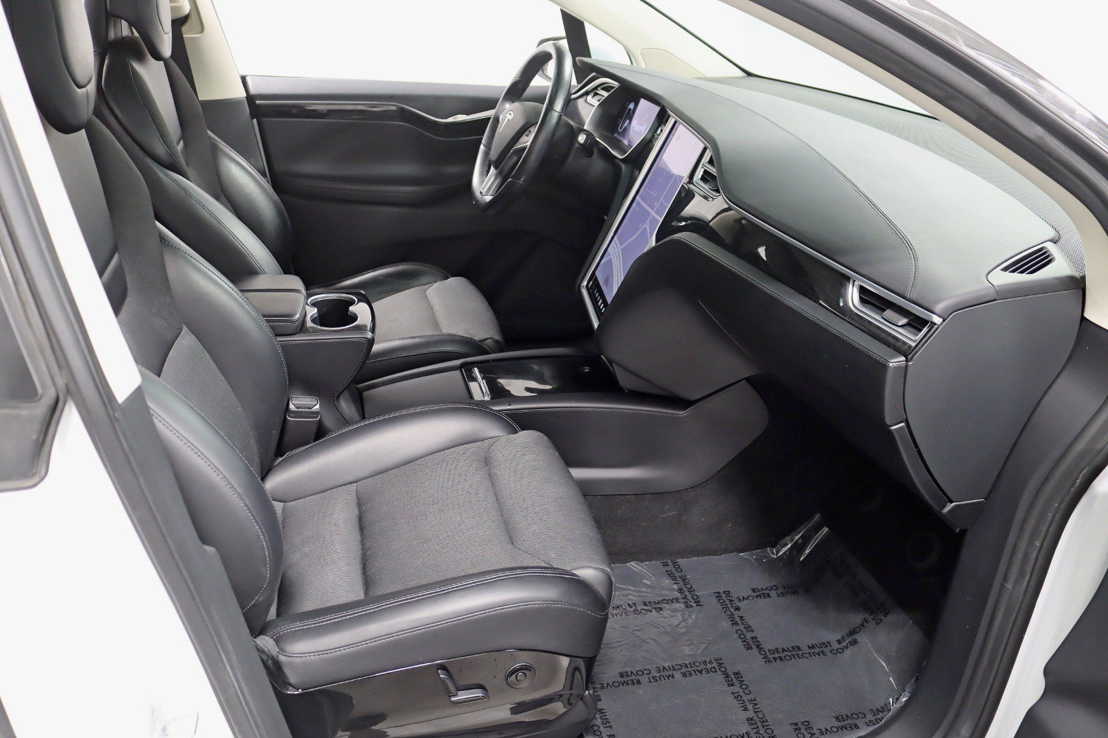 Used 2016 Tesla Model X AWD/4WD image 32