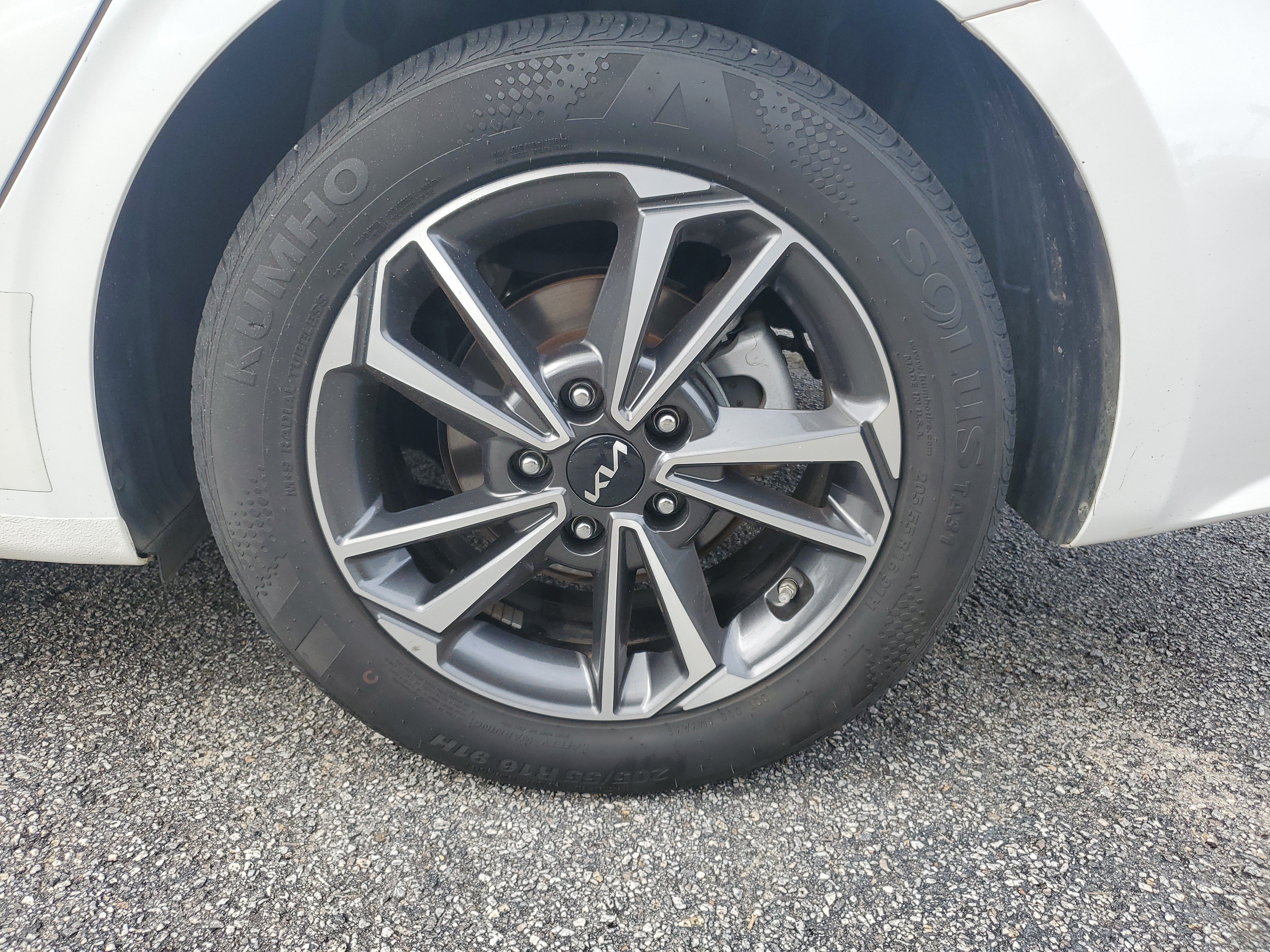 Certified 2022 Kia Forte LXS w/ LXS Technology Package FWD image 7