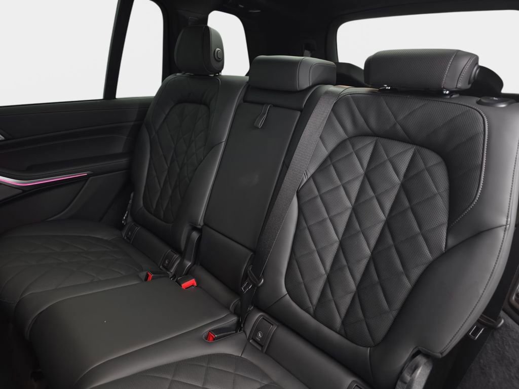 New 2026 BMW X7 xDrive40i w/ M Sport Package image 15