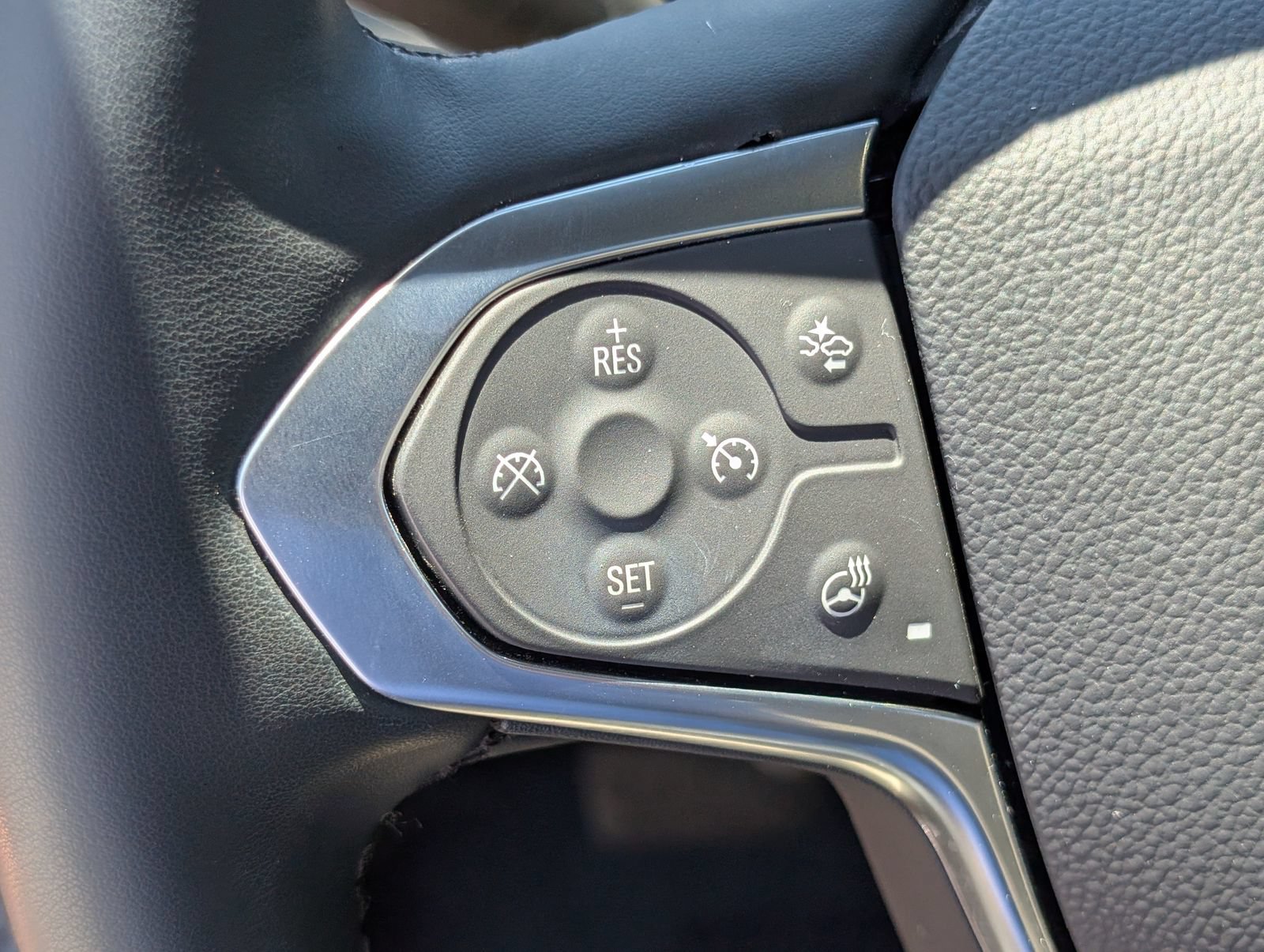 Used 2023 Chevrolet Traverse Premier AWD/4WD image 27