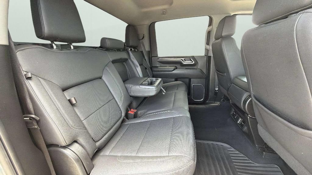 Used 2024 Chevrolet Silverado 2500 LTZ AWD/4WD image 28