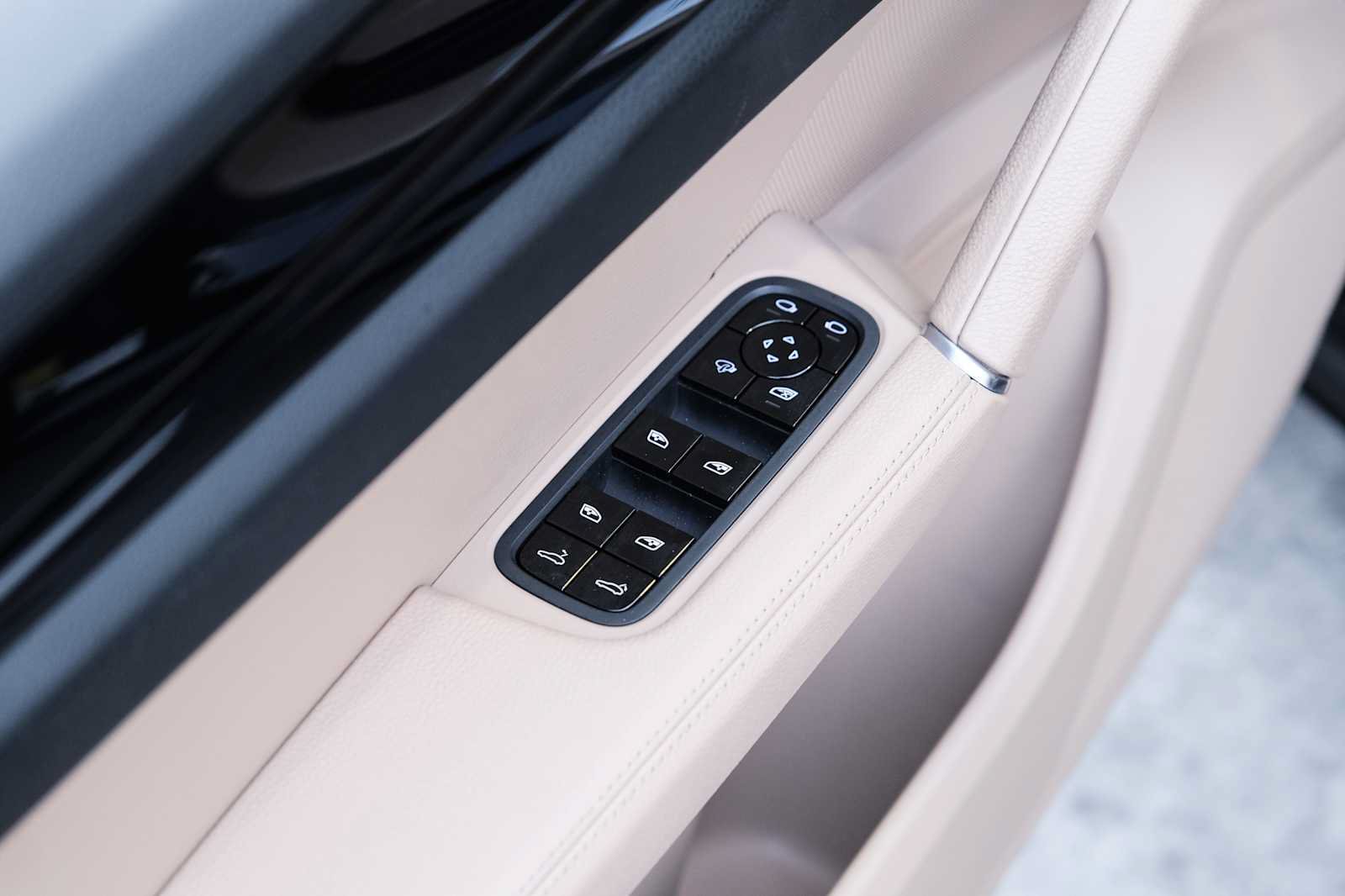 Used 2019 Porsche Cayenne AWD/4WD image 33