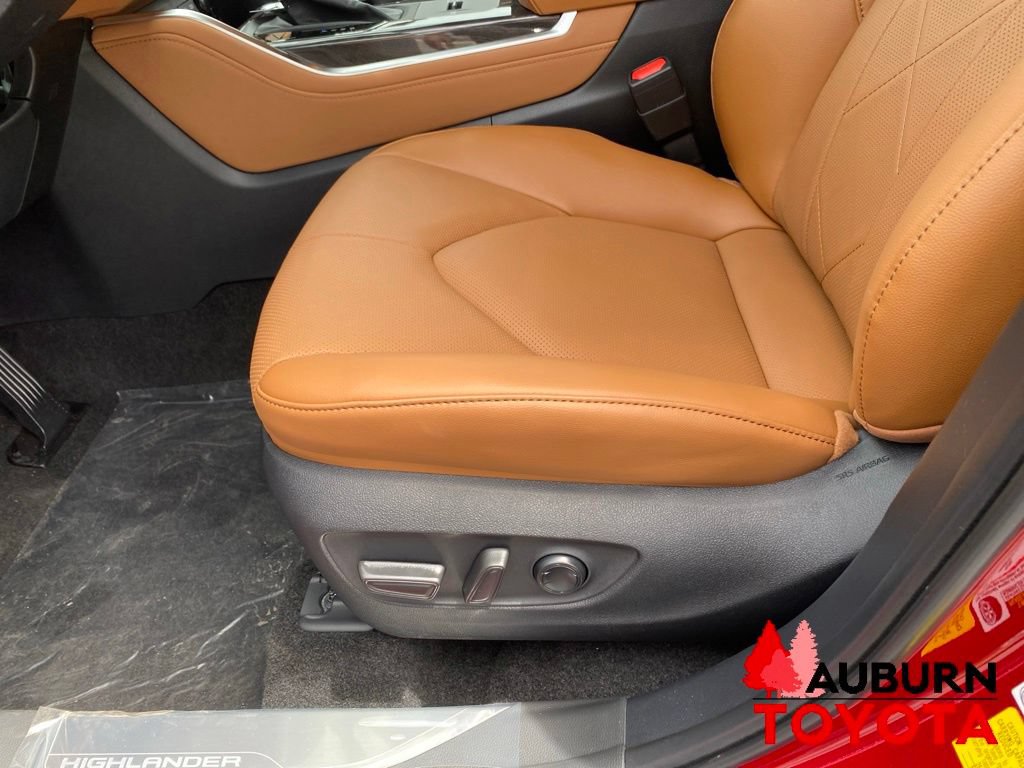 New 2026 Toyota Highlander Platinum AWD/4WD image 38