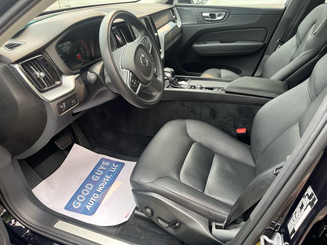 Used 2020 Volvo XC60 T6 Momentum w/ Protection Package Premier AWD/4WD image 7