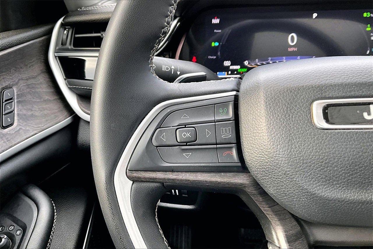 Used 2024 Jeep Grand Cherokee Limited 4xe image 30