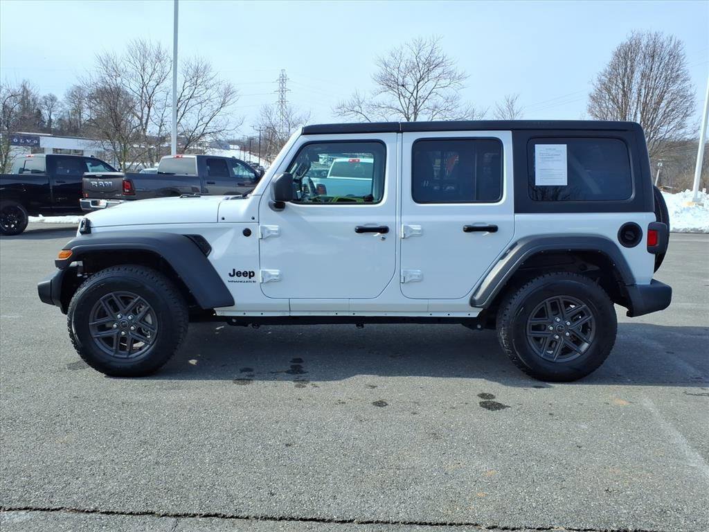 Used 2024 Jeep Wrangler Sport S image 7