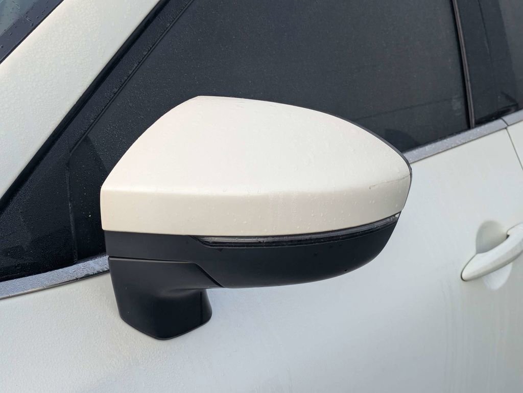 Used 2024 Nissan Pathfinder SV image 11