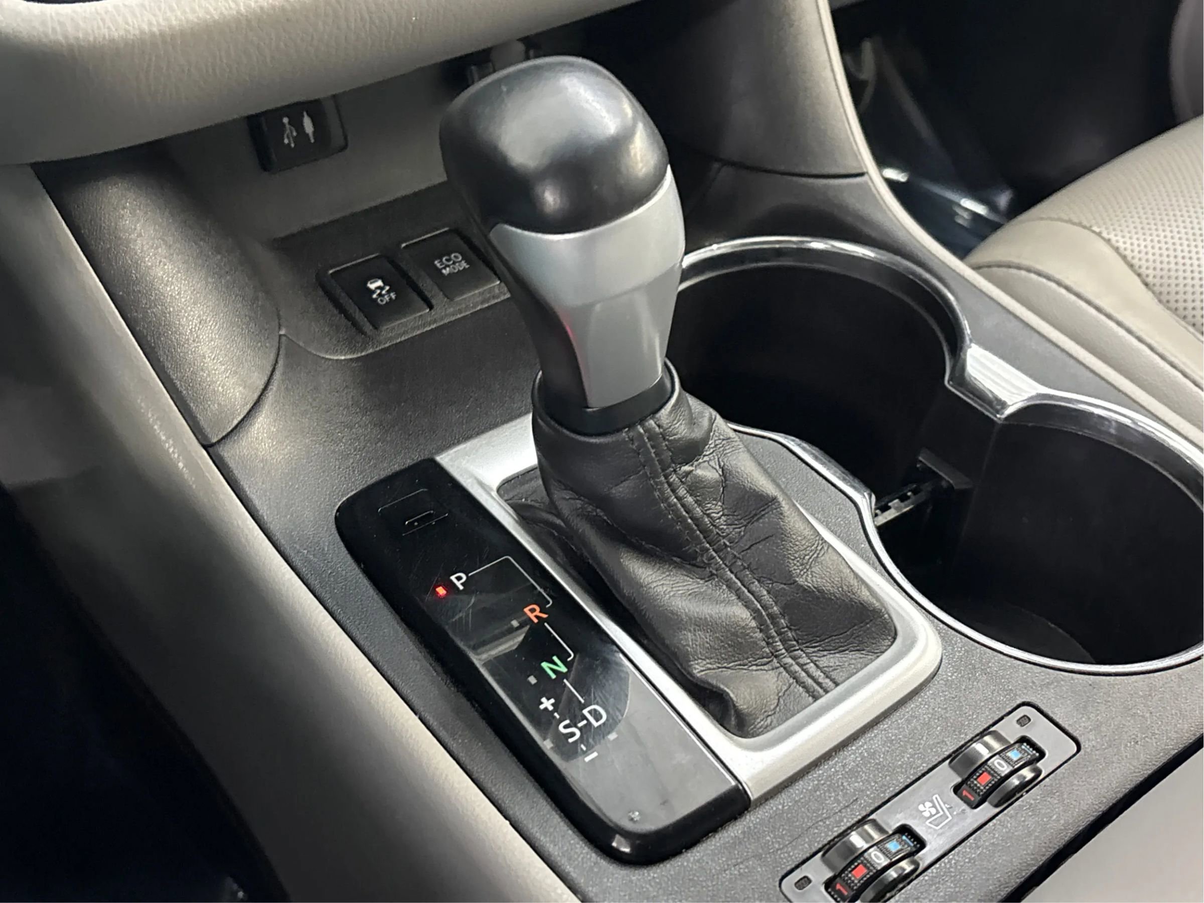 Used 2016 Toyota Highlander Limited image 48