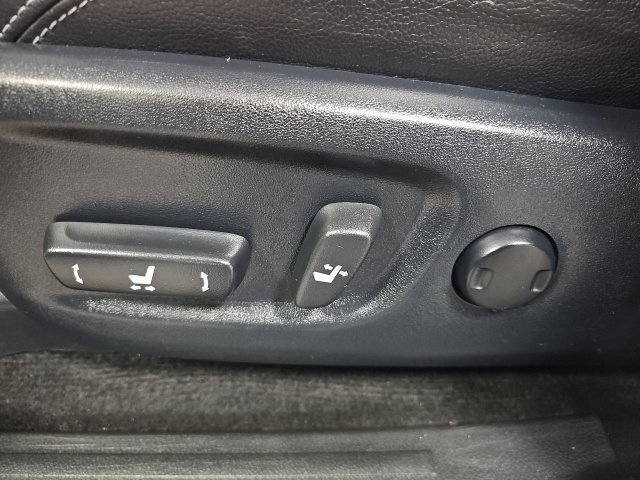 Used 2020 Toyota 4Runner Limited AWD/4WD image 17