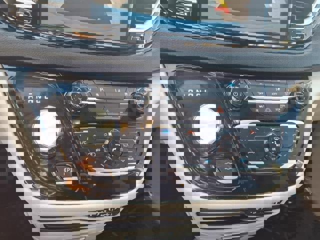 Used 2023 Chrysler Pacifica Touring-L image 13