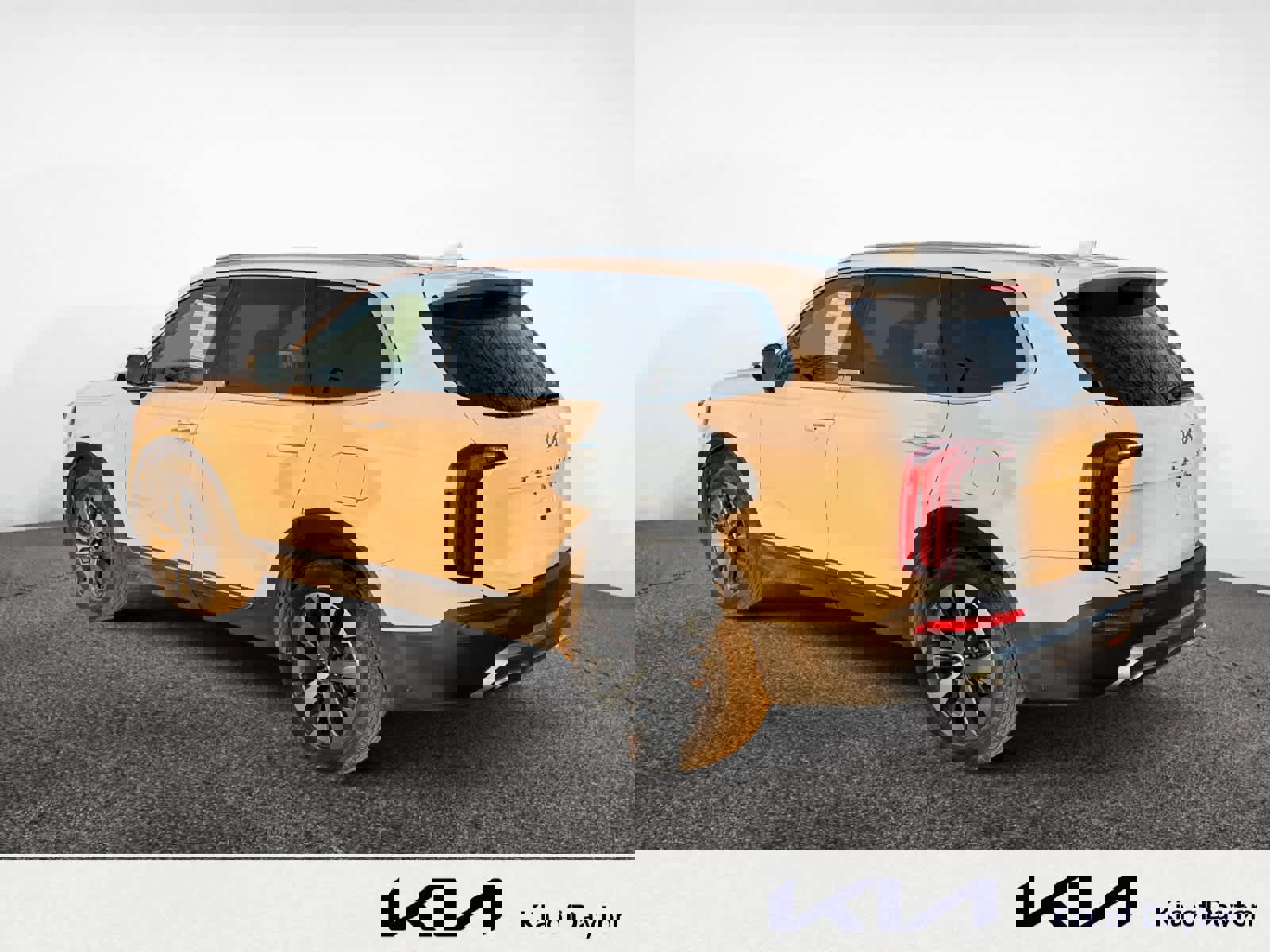 Used 2022 Kia Telluride S image 3