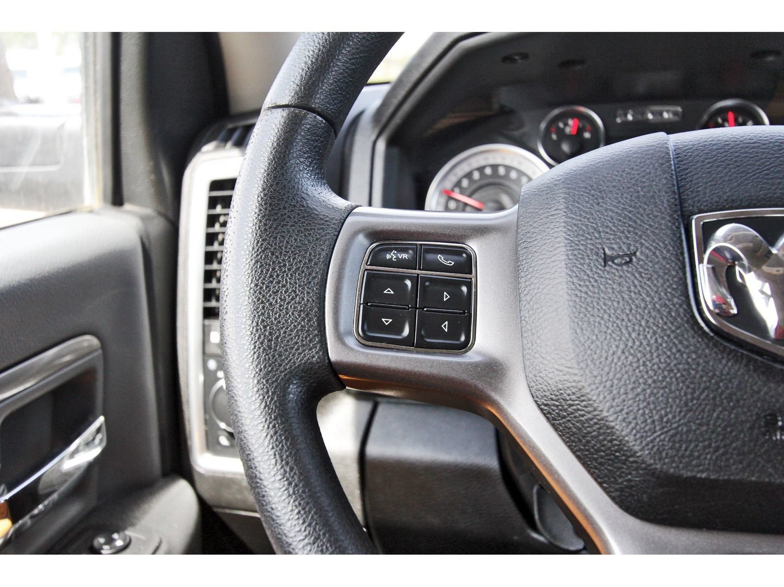 Used 2023 RAM 1500 Classic SLT w/ Electronics Group AWD/4WD image 21