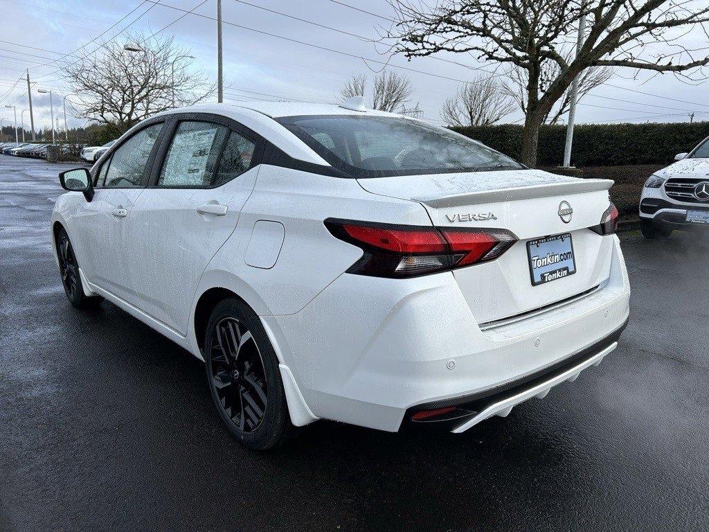 New 2025 Nissan Versa SR w/ Trunk Package image 7