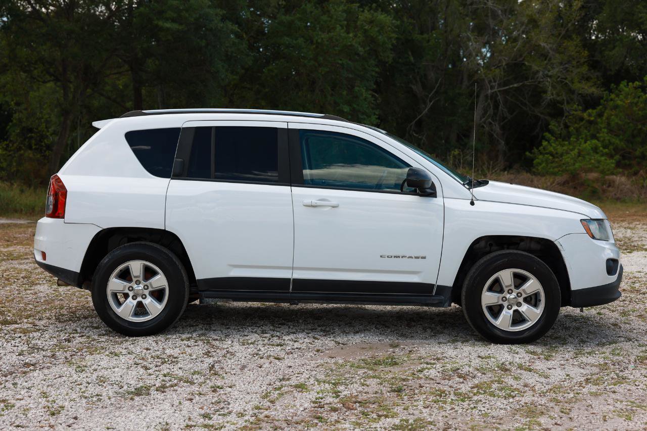 Used 2015 Jeep Compass Sport w/ Power Value Group FWD image 13