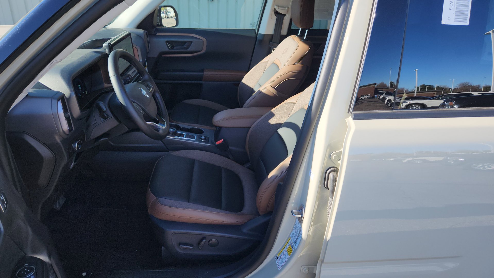 New 2025 Ford Bronco Sport Outer Banks w/ Outer Banks Tech Package+ AWD/4WD image 24