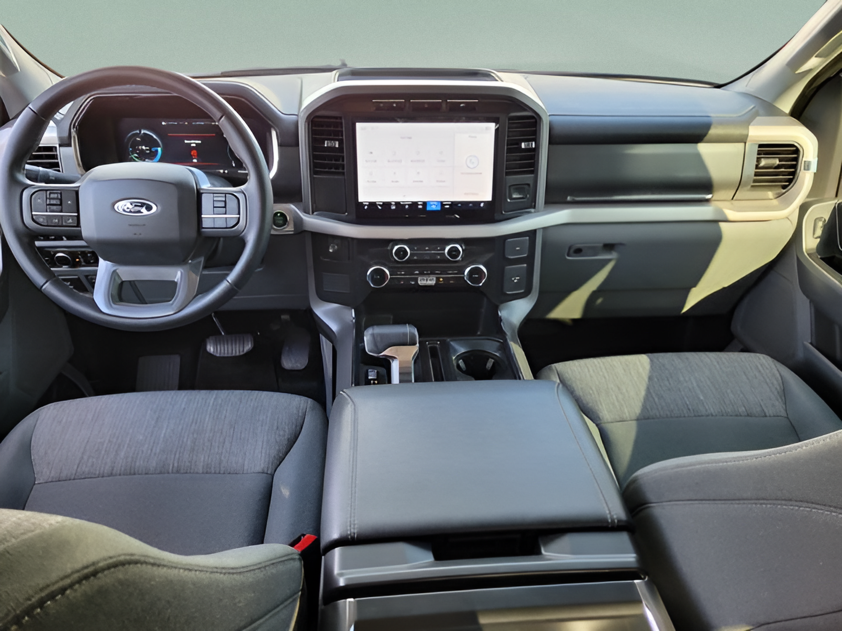 Used 2023 Ford F150 Lightning XLT AWD/4WD image 7