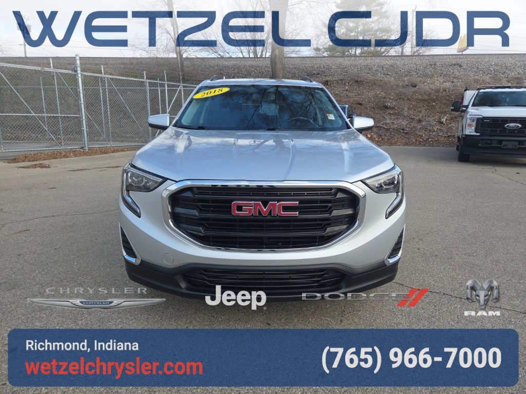 Used 2018 GMC Terrain SLE w/ Driver Convenience Package image 2
