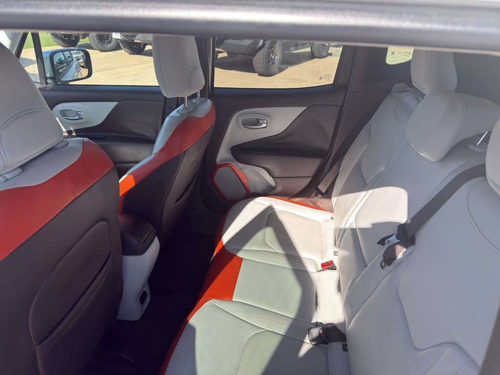 Used 2015 Jeep Renegade Limited AWD/4WD image 7