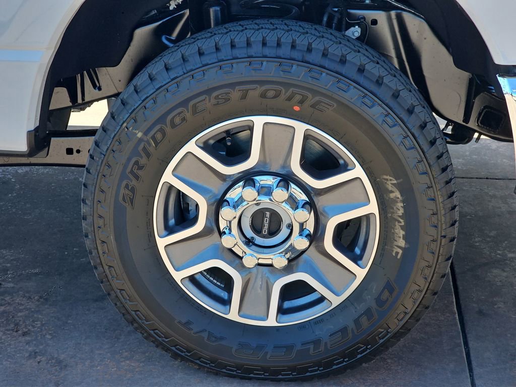 New 2026 Ford F350 Lariat w/ FX4 Off-Road Package image 40