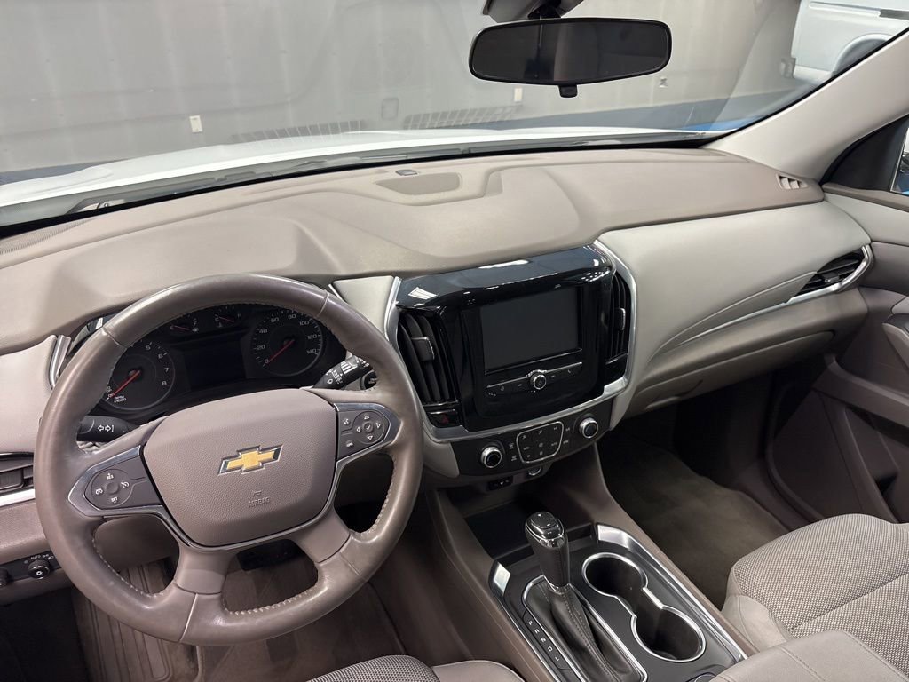 Used 2018 Chevrolet Traverse LT image 24