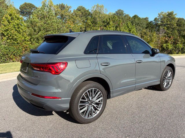 Used 2023 Audi Q3 2.0T Premium w/ Convenience Package AWD/4WD image 2