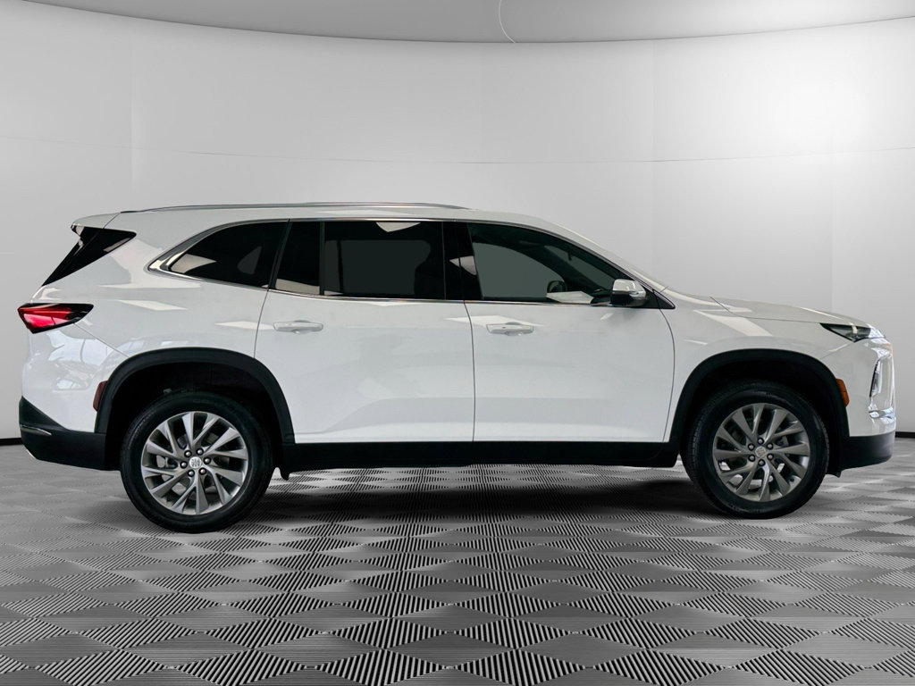 Used 2026 Buick Enclave Preferred image 8