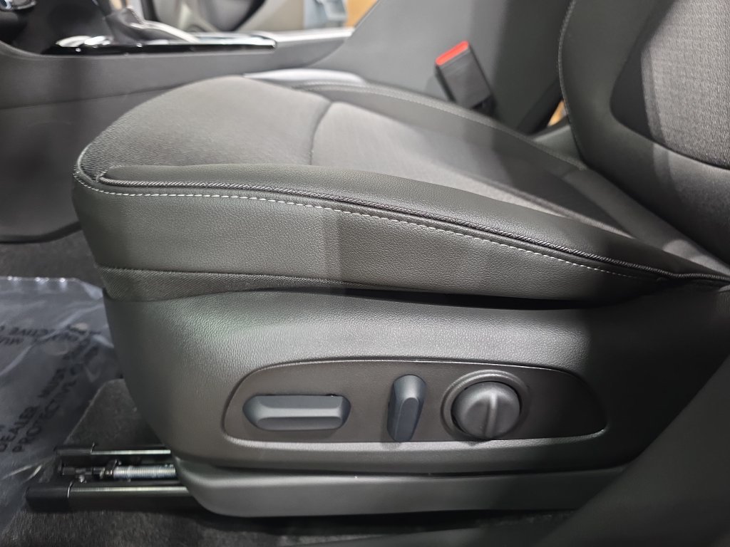 New 2026 Buick Encore GX Preferred w/ Comfort Package AWD/4WD image 30