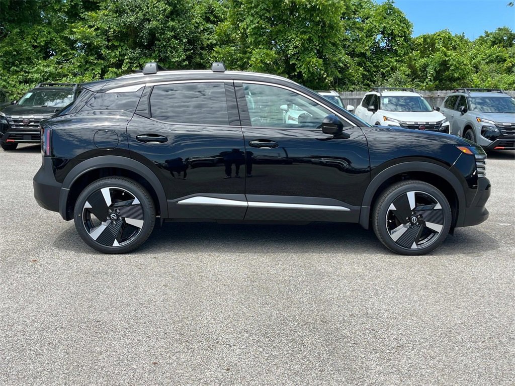 New 2025 Nissan Kicks SR image 2