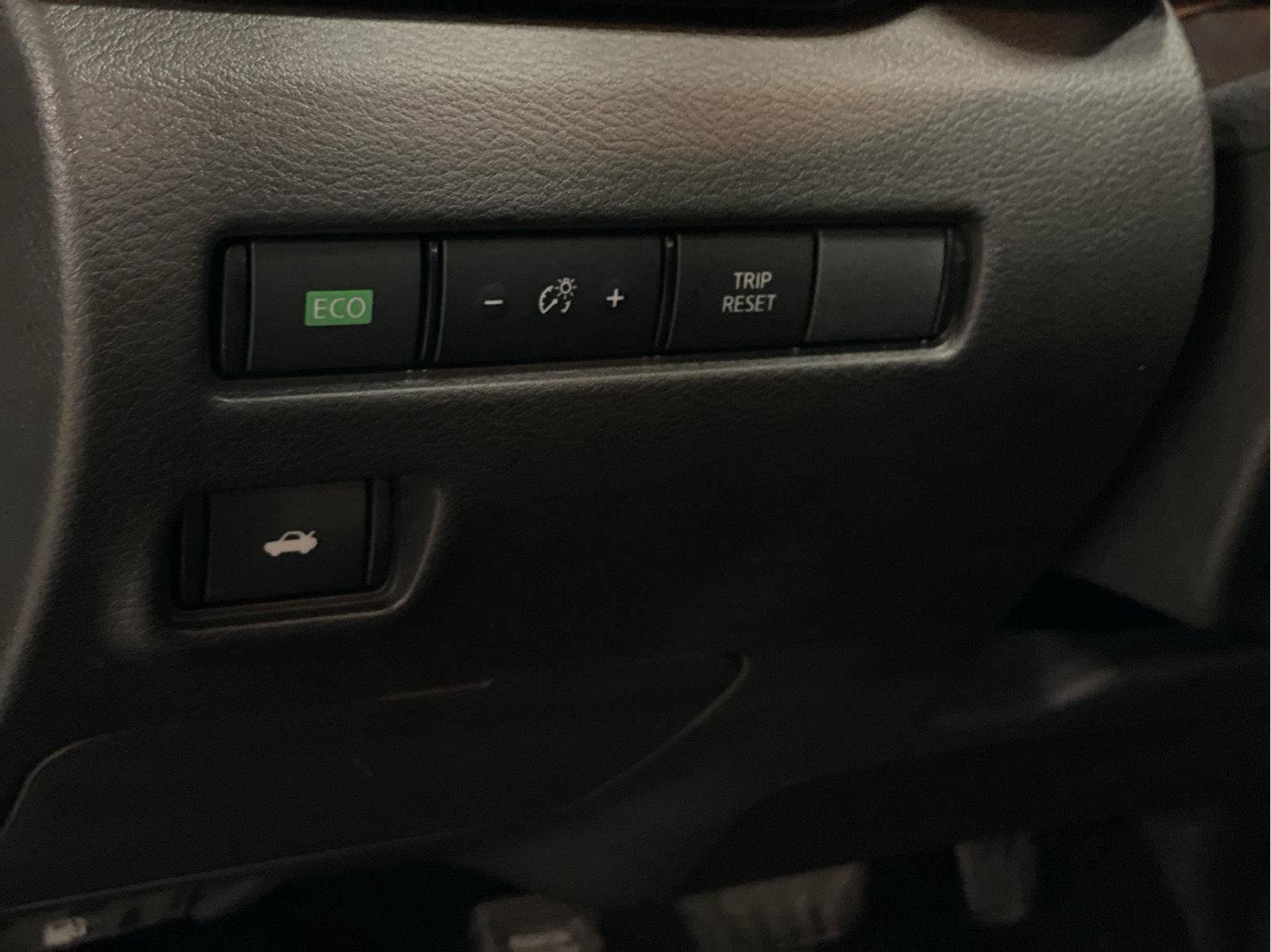 Used 2025 Nissan Sentra SV w/ All-Weather Package FWD image 18