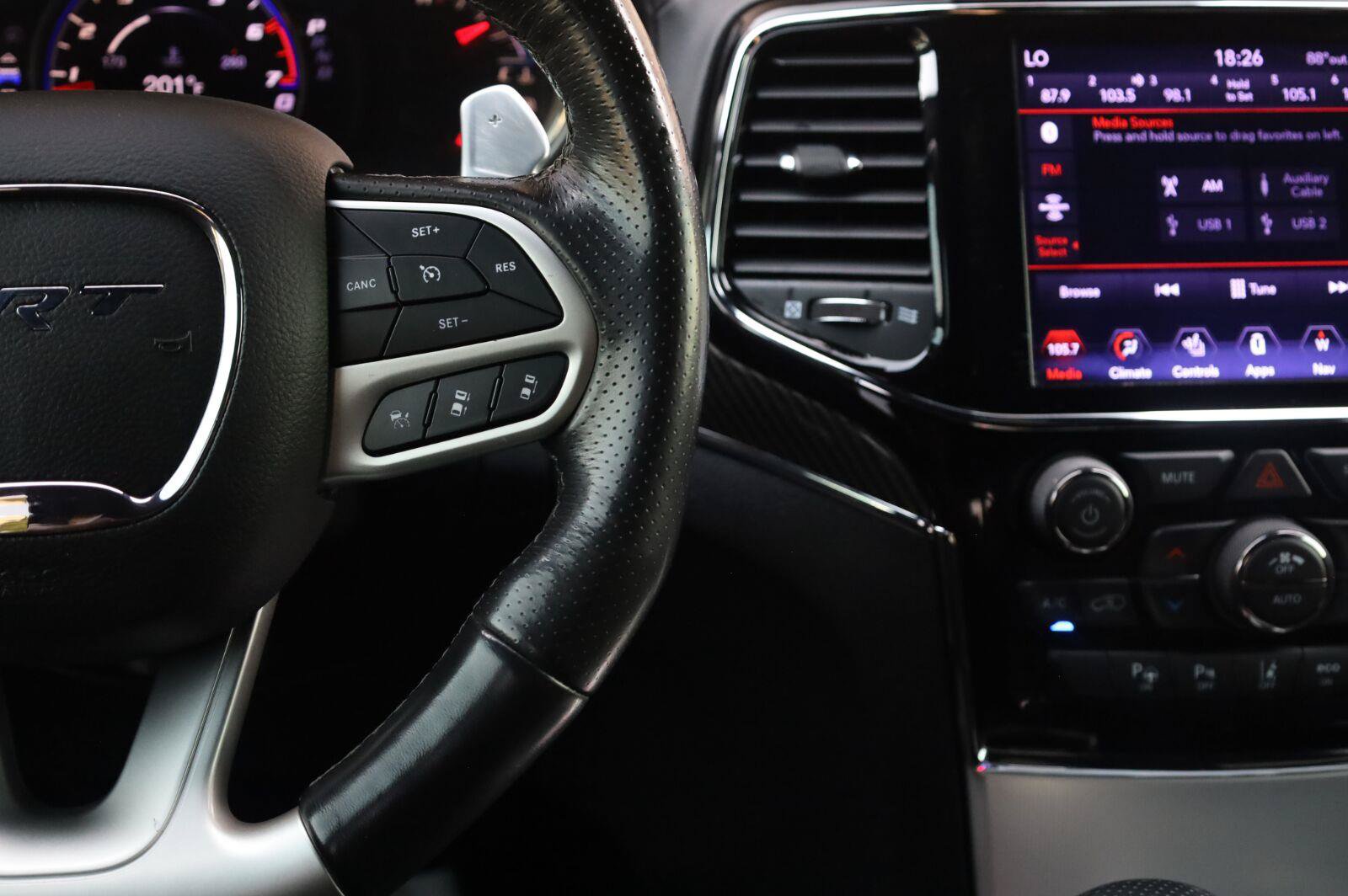 Used 2020 Jeep Grand Cherokee SRT AWD/4WD image 32
