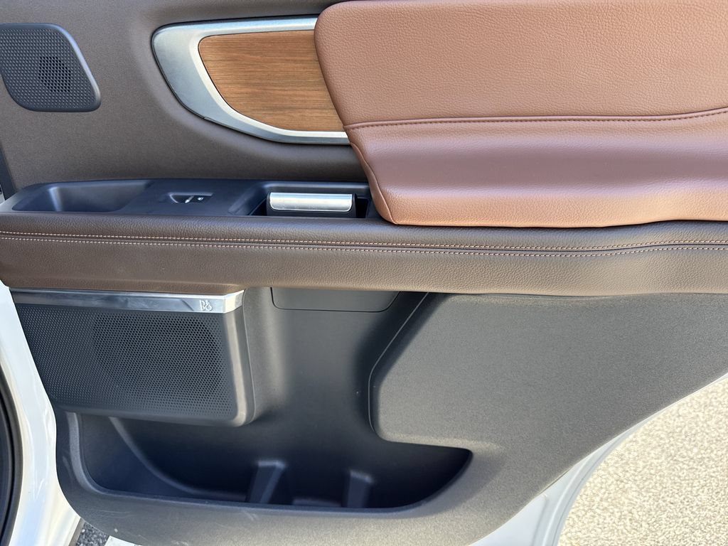 Used 2025 Ford Expedition King Ranch AWD/4WD image 16