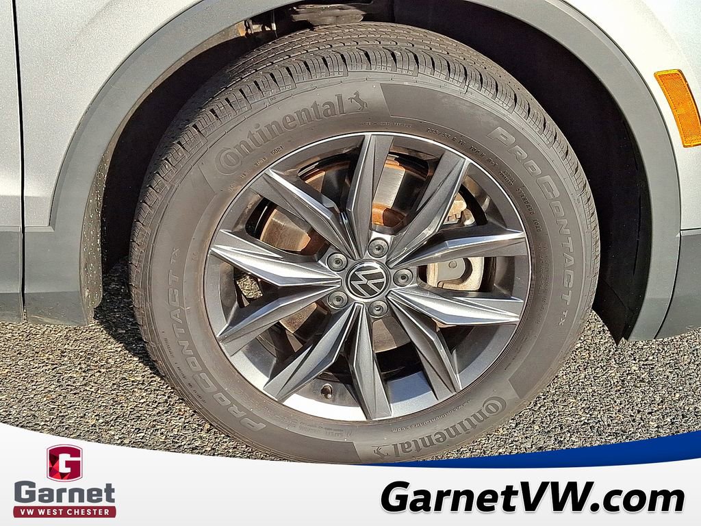 Certified 2023 Volkswagen Tiguan SE image 9